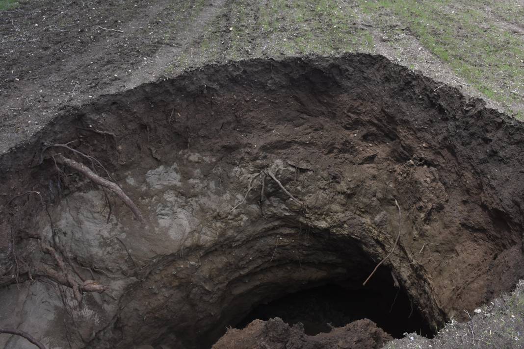Konya’nın obruk kabusu bir ilimizde daha baş gösterdi 6